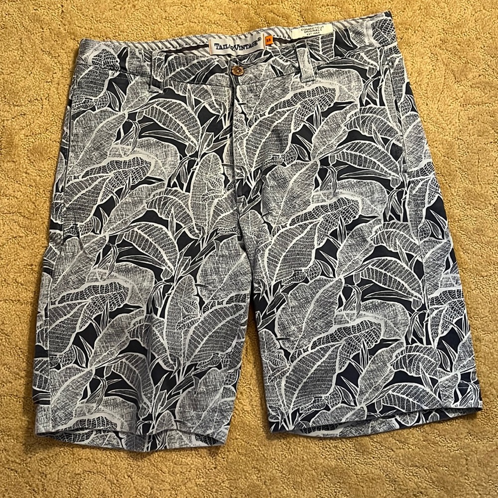 Tailor Vintage Men’s Shorts, Westport Fit, 33W/10” Inseam, Blue Tropical Print
